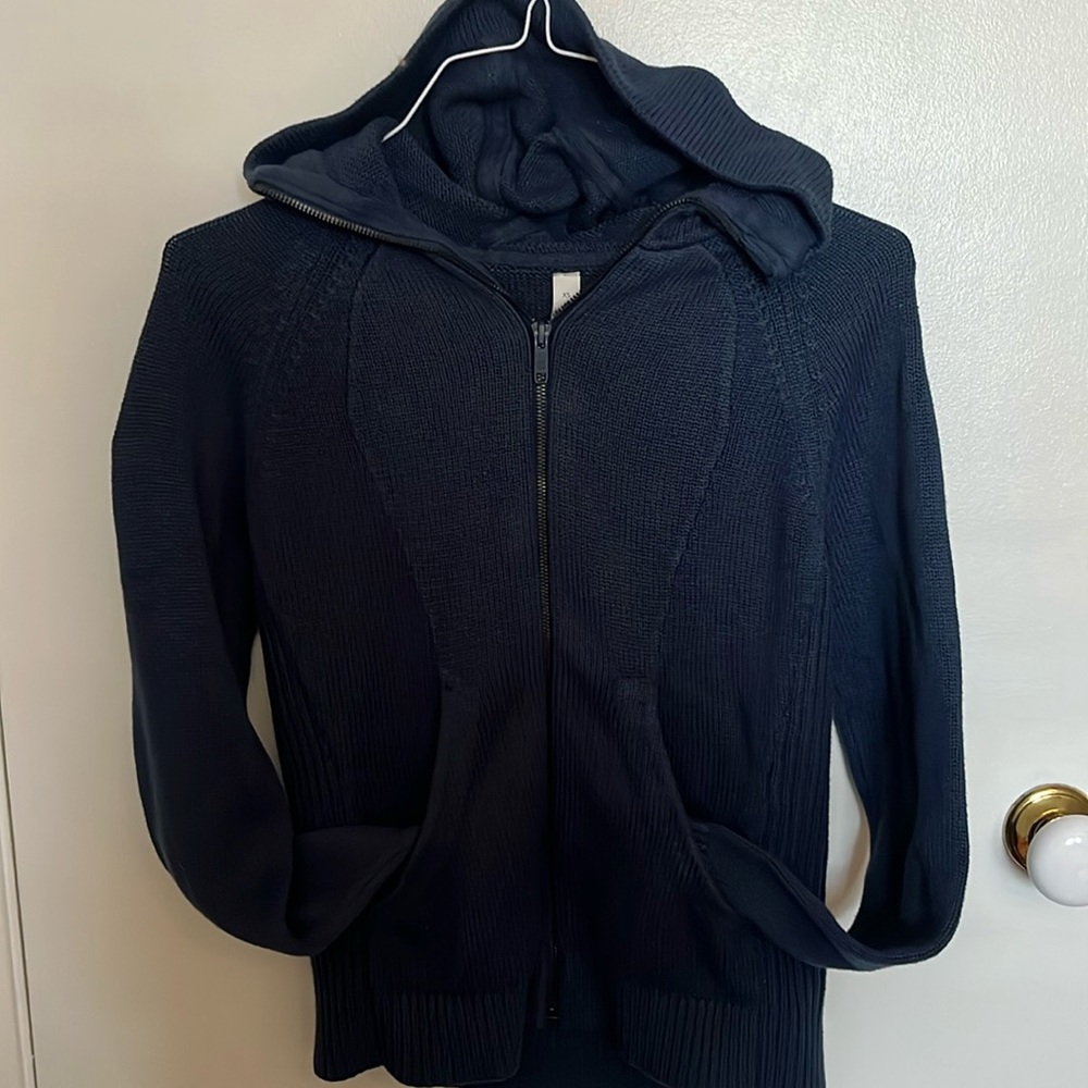 Lululemon zip up sweater with hood and pockets size xs blue